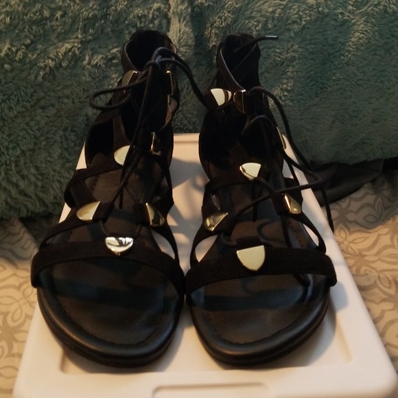 Guess black and gold strappy sandals - Picture 4 of 5